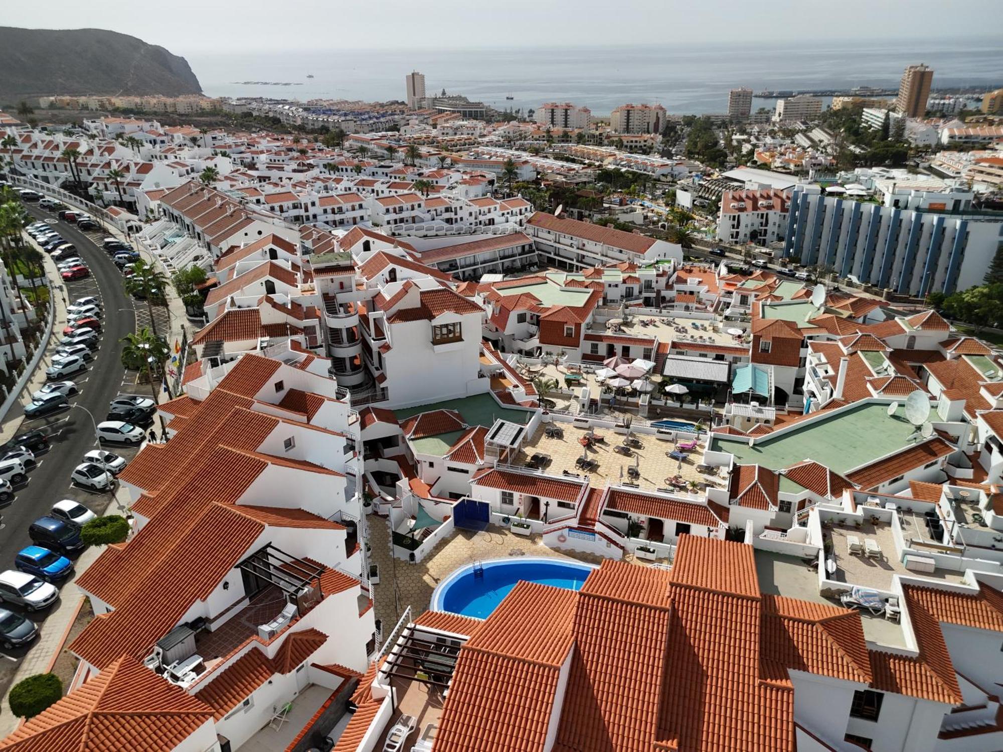 Modern Apartment, Heated Pool & 2 Terraces Los Cristianos  Exterior foto